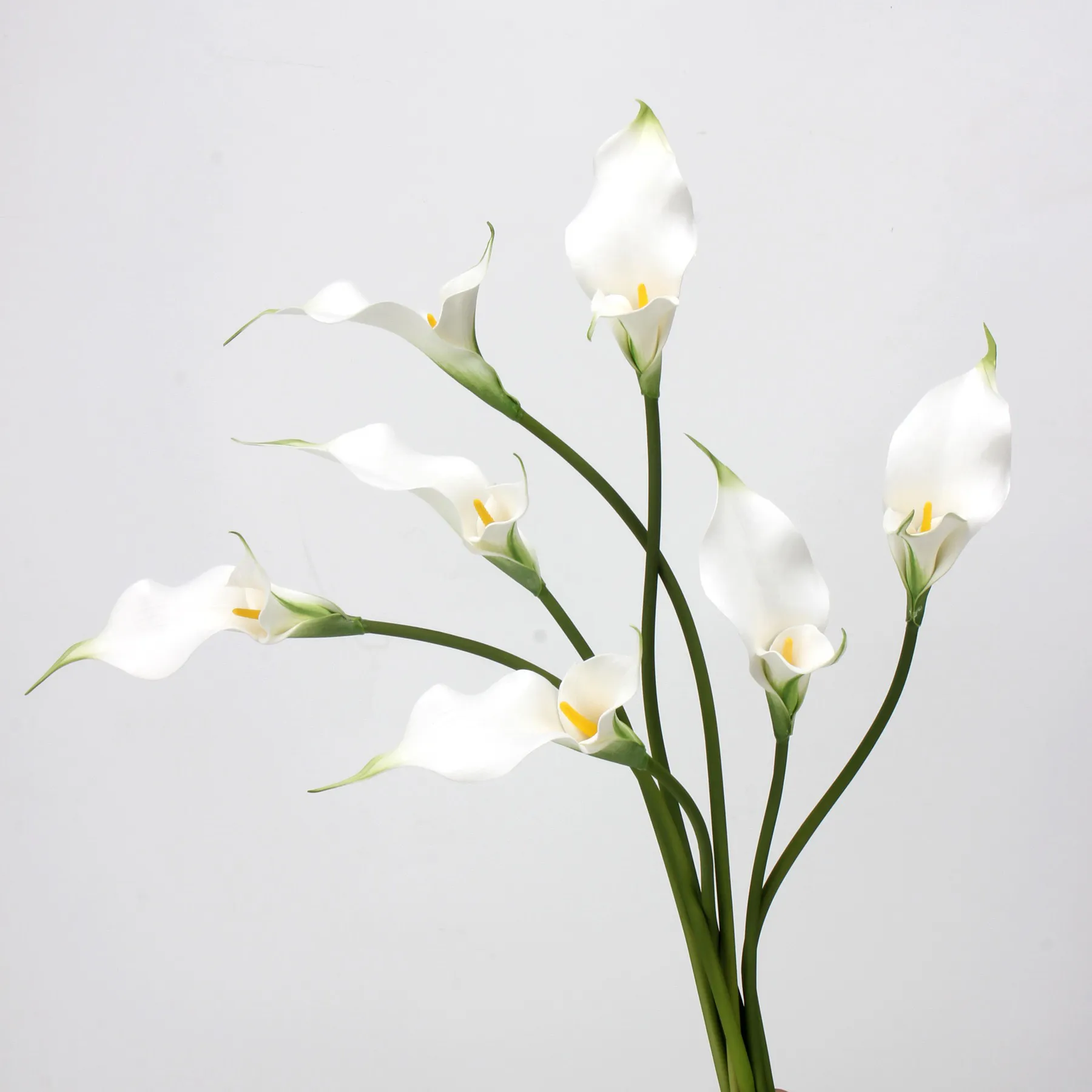 The application of artificial flower centerpiece